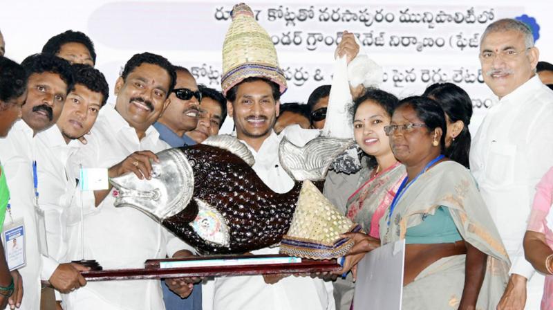 Naidu blackmailing people for a ‘last chance’ as CM, says Jagan