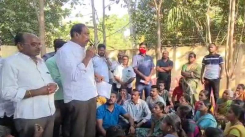Protests against master plan intensifies in Kamareddy, Jagtial 