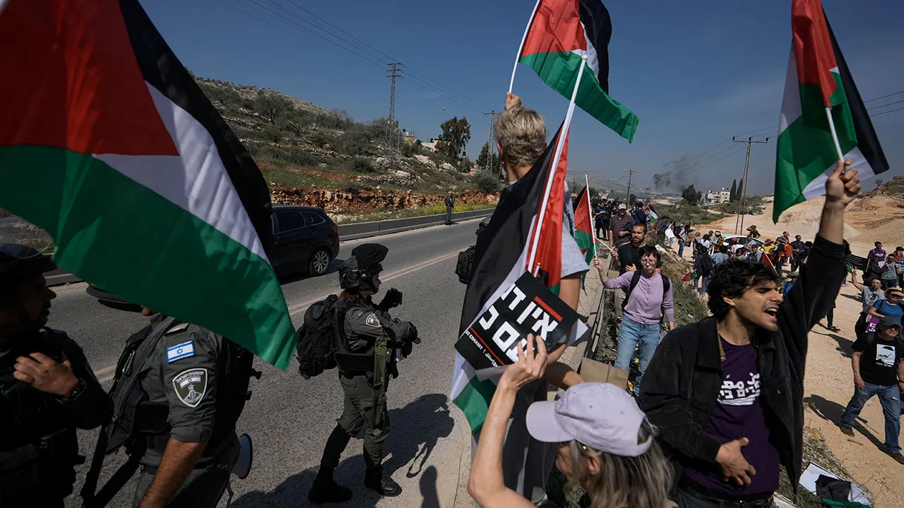 Israeli army stops liberal Israelis from staging solidarity rally for Palestinian town