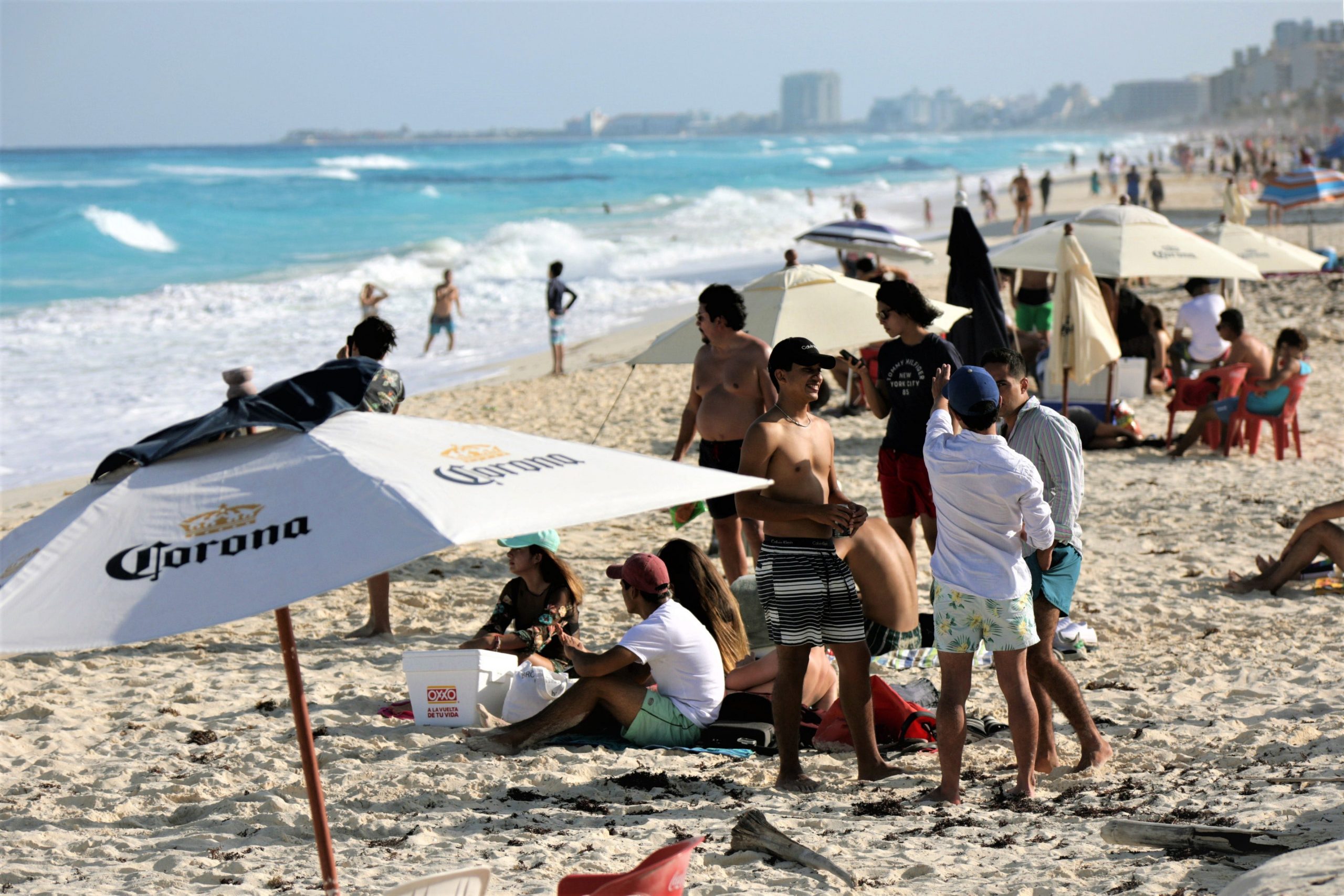 Cancun taxi drivers throw wrench in spring break plans as Americans flock to Mexican destination