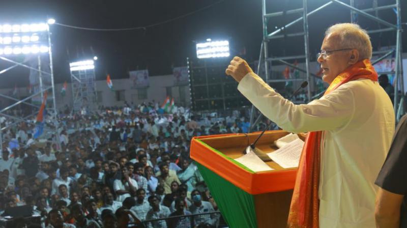 Congress leaders put on ‘united’ show at Karimnagar