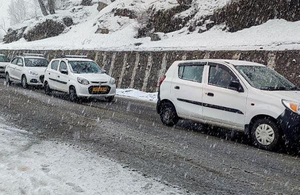 Mild snowfall in Lahaul and Spiti, rain lashes several parts of Himachal; 11 roads closed-