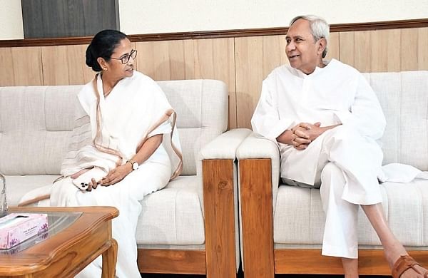 Third front buzz grows as Mamata set to meet with Odisha CM Naveen this week-