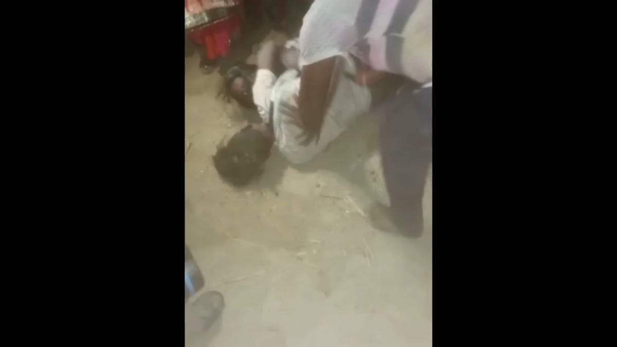 Unnao tied with a cloth and beaten up the video of the punishment of hugging went viral