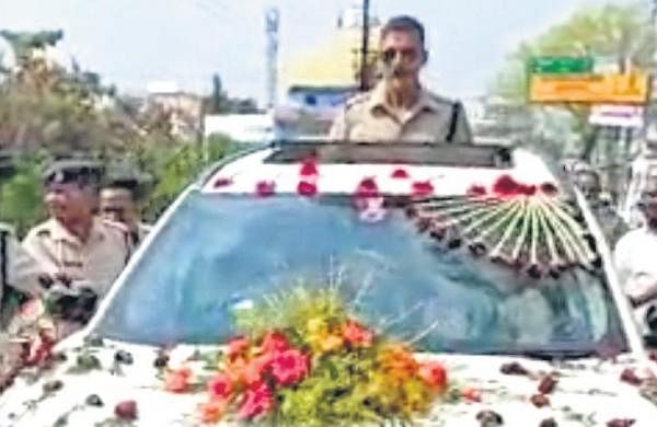 Chhattisgarh cop shunted for taking farewell procession after transfer-
