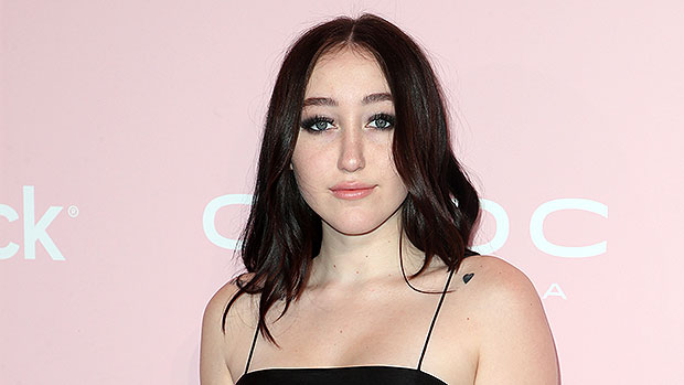 Noah Cyrus With Boyfriend Pinkus In First Photos – Hollywood Life