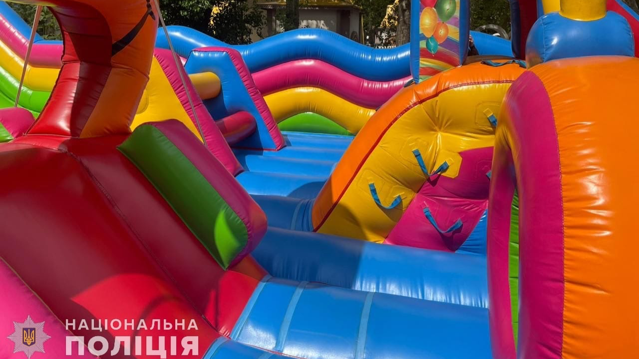 Child accidentally hangs herself in amusement park inflatable while staff stared at phones: Report
