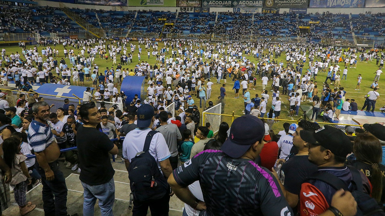 El Salvador soccer stadium stampede leaves at least 9 dead, hundreds injured: officials