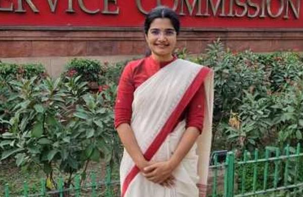 Narayanpet SP’s daughter secures 3rd rank in UPSC-