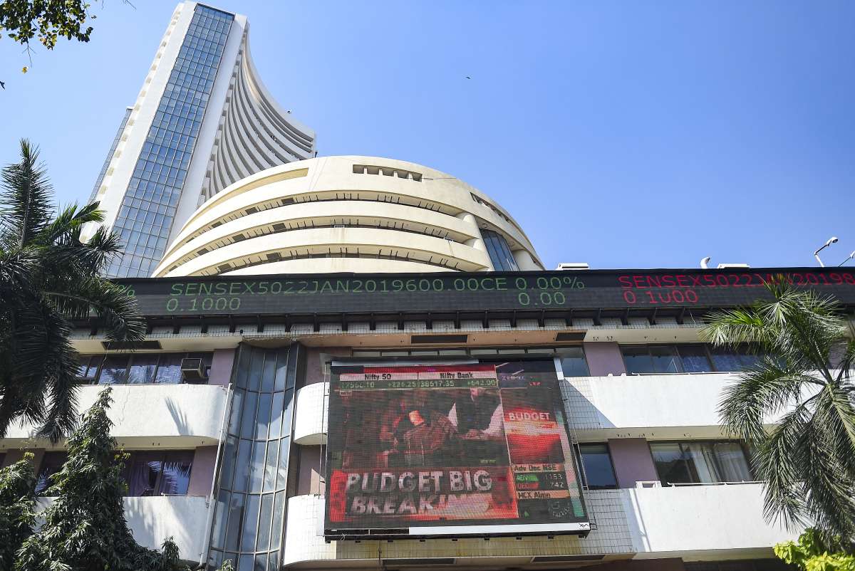 Sensex surges 300 points to 72,356, Nifty at 21,991 – India TV