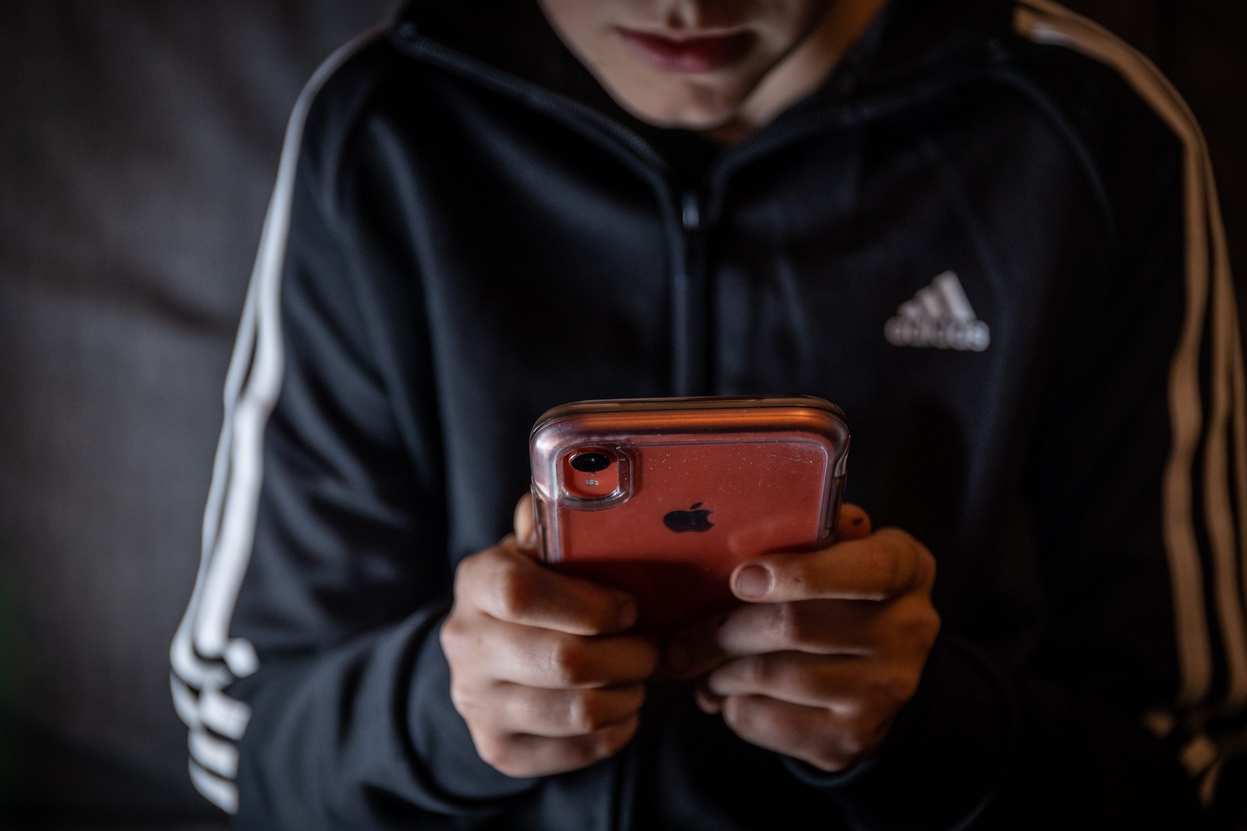 Irish parents take action on smartphones amid soaring concerns over children’s mental health