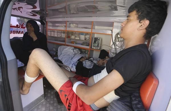 First ambulances with Gaza wounded enter Egypt-