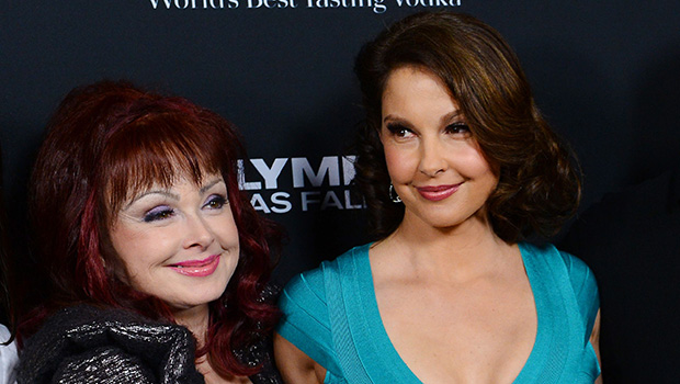 Ashley Judd’s Last Words to Mom Naomi Judd After Her Death by Suicide – Hollywood Life