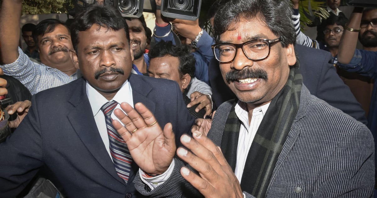 Jharkhand CM Soren spotted in Ranchi, Party to brief media at 4: 30 pm
