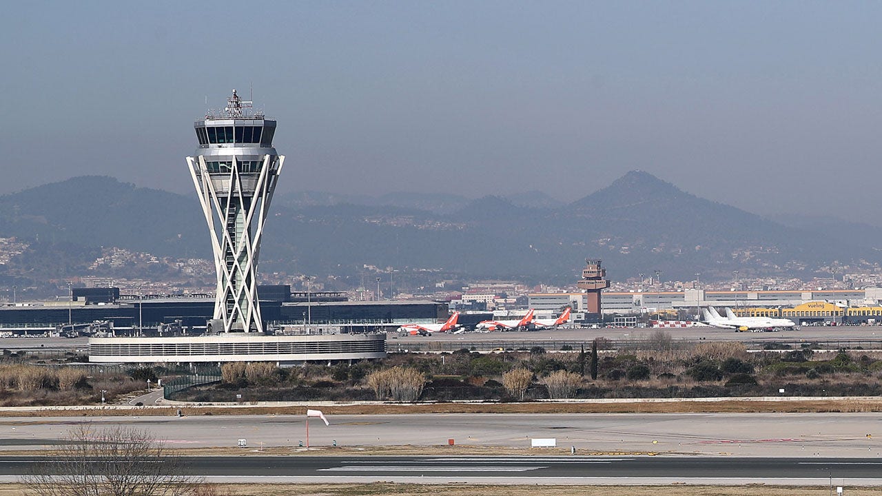 Potential radioactive leak in cargo of aircraft investigated at Spain airport