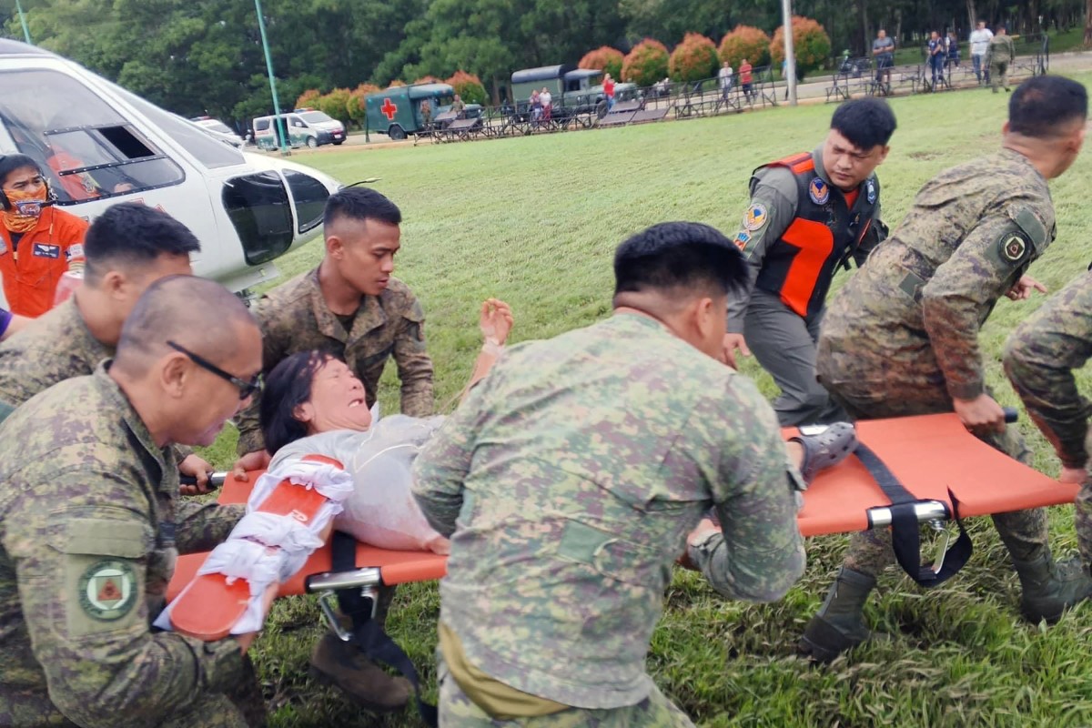Five people killed, 31 injured in Philippine landslide