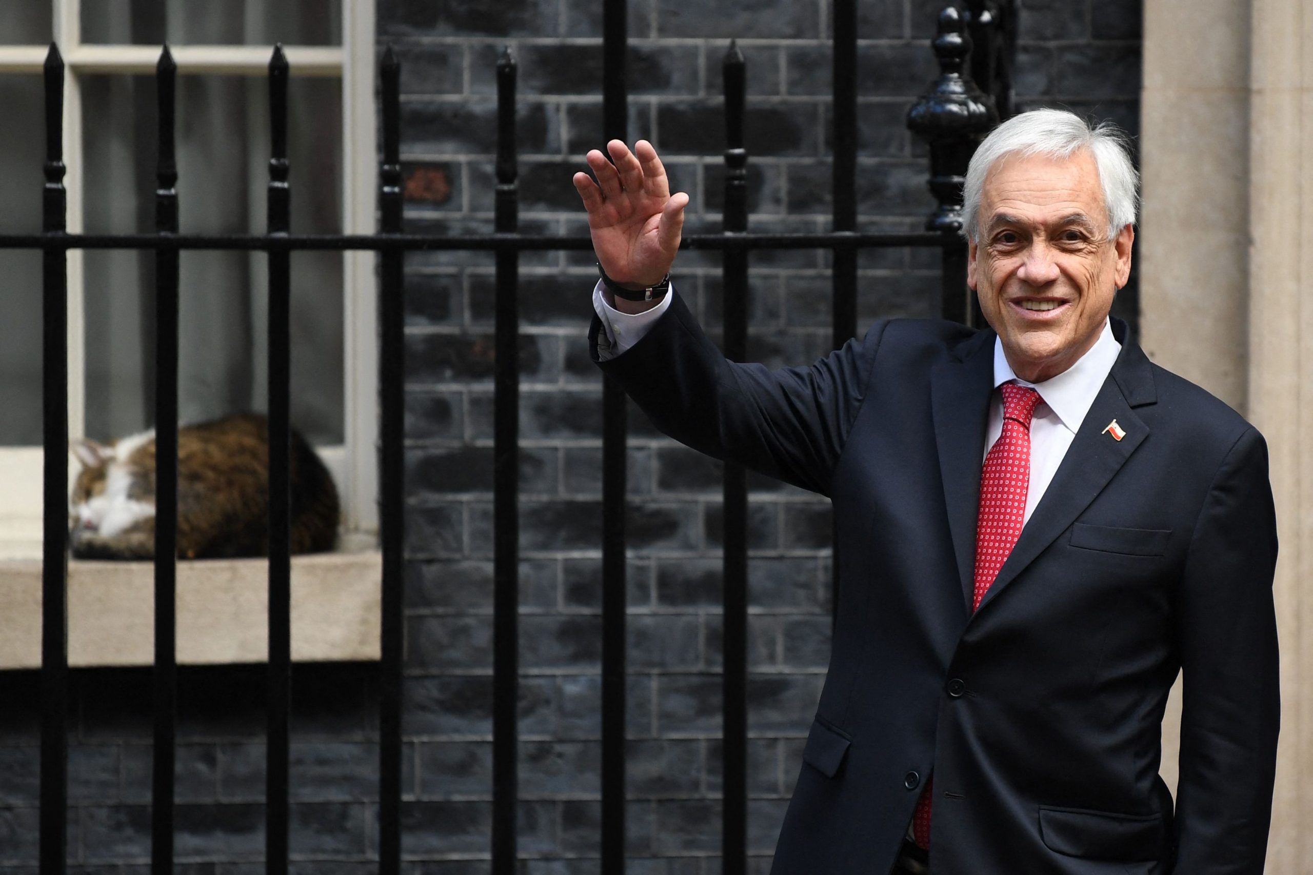 Former Chilean President Sebastián Piñera dies in a helicopter crash