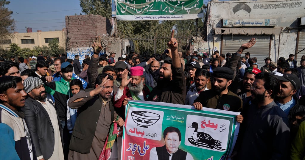 Supporters of Imran Khan’s party clash with police over Pakistan election rigging allegations