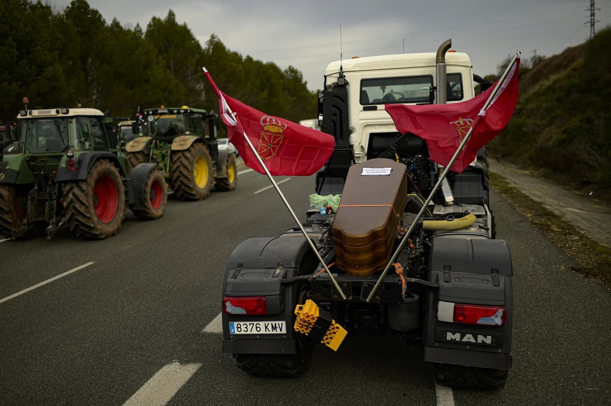 Thousands of Spanish farmers stage a second day of tractor protests over EU policies and prices