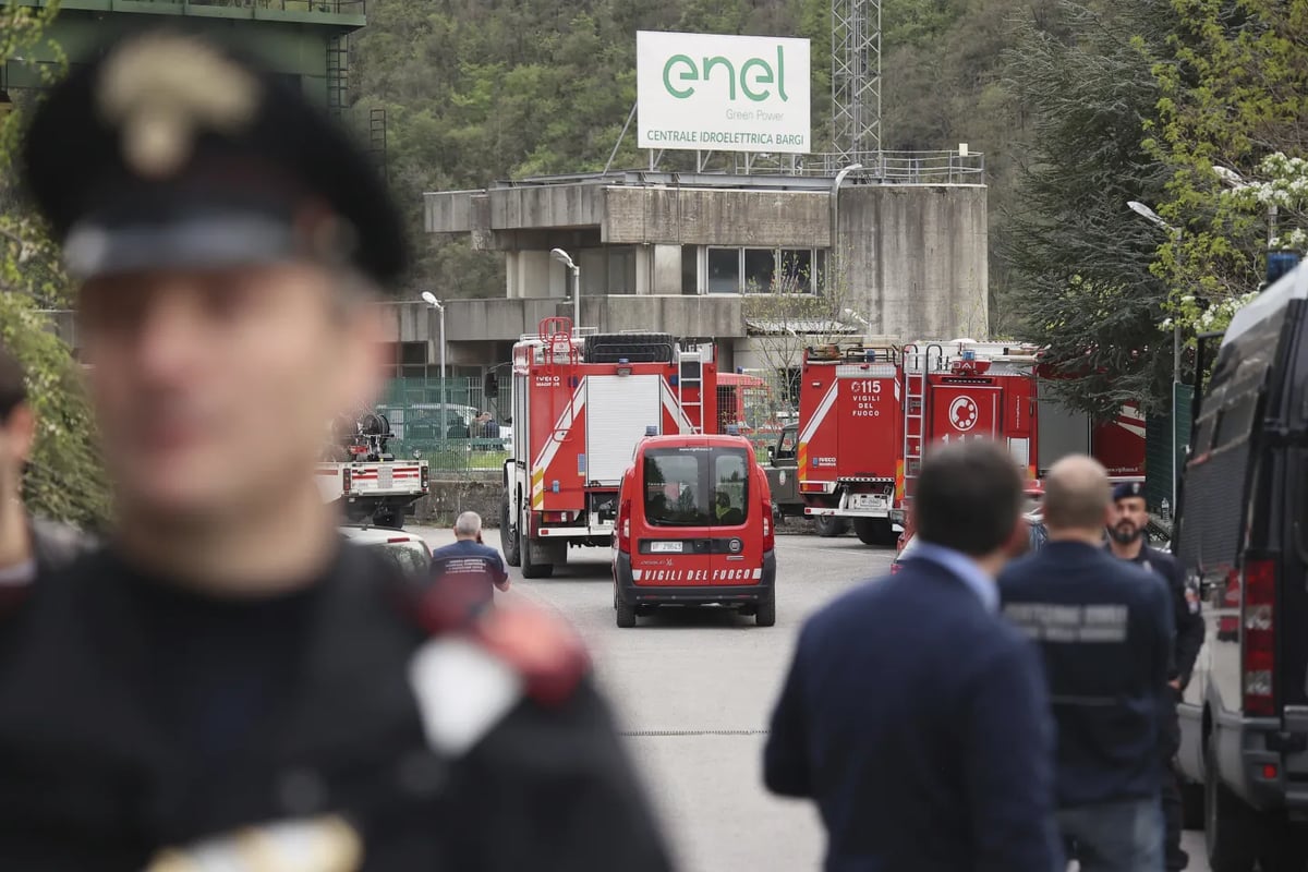 At least 3 dead and 4 missing in an explosion at hydroelectric plant near Bologna