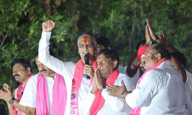 Bade Bai and Chote Bai Deceiving Telangana People: Harish Rao