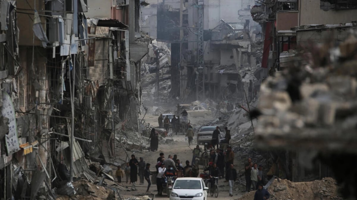 Gazans return to ‘indescribable’ destruction of Khan Yunis